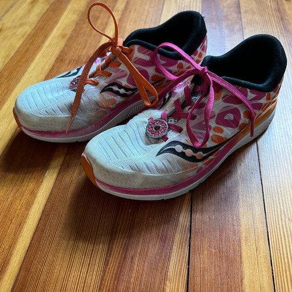 Dunkin Donuts kids sneakers size little kid